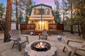 Big Bear Den - Great cabin far enough from town to getaway and fully fenced yard with firepit
